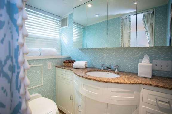Starboard Stateroom Ensuite