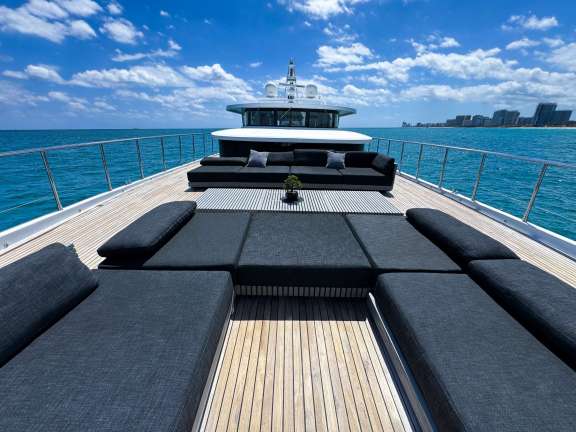 Image of PRIVILEGE yacht #12