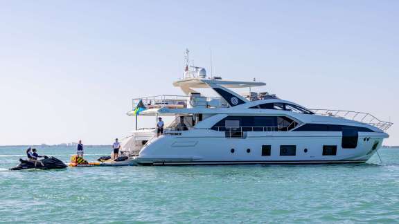 Image of 4 PLAY yacht #16