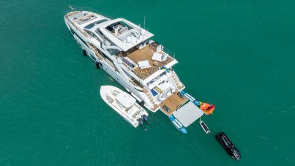 Image of 4 PLAY yacht #19