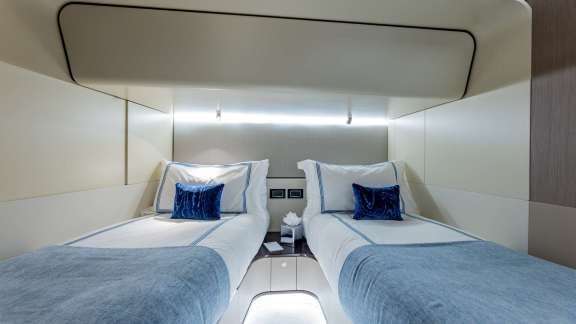 Guest Stateroom, Port Twin