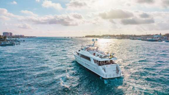 Image of Magnum Ride yacht #11