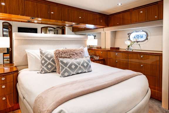 Image of INDY yacht #12