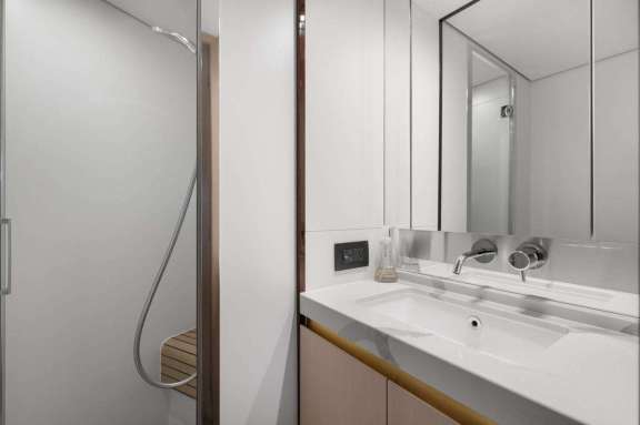 Image of Fair Winds yacht #9