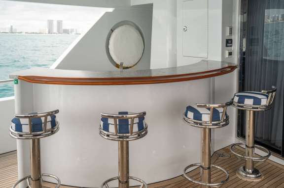 Image of RISK & REWARD yacht #13