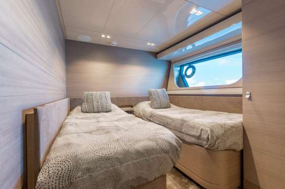 Image of BONUS ROUND yacht #10