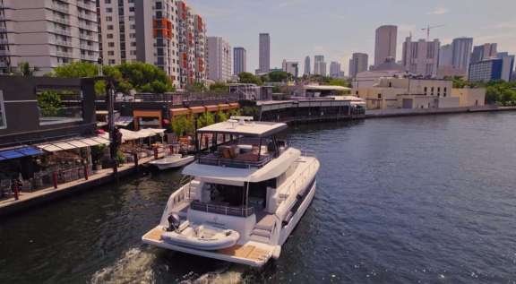 Image of Fina yacht #13