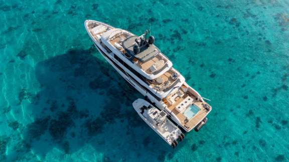 ALPHA WAVES & REEL LOVE