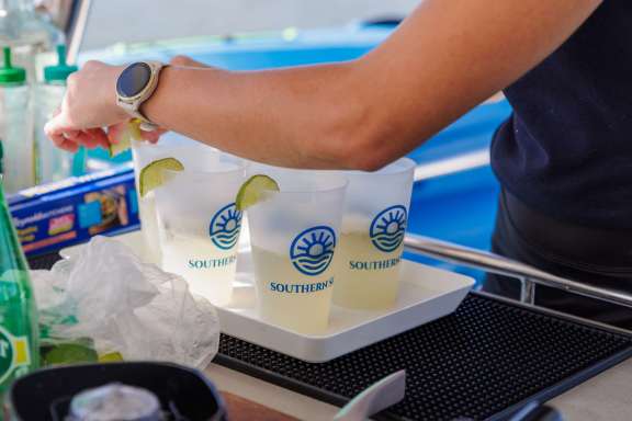 Image of SOUTHERN SKY yacht #14