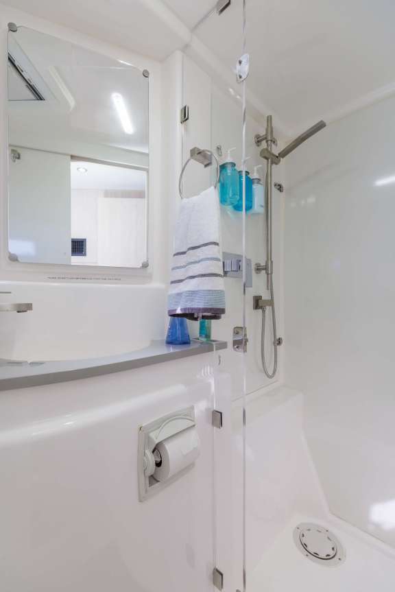 Image of SOUTHERN SKY yacht #9