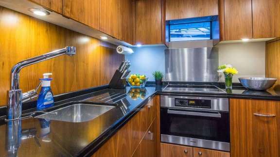 Image of Twins yacht #9