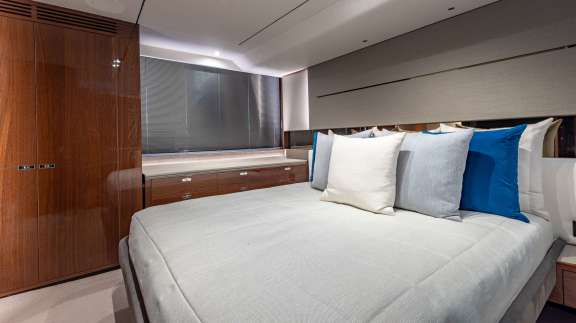 Image of Reset yacht #6