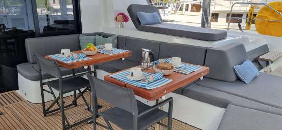 Image of Halekulani yacht #3