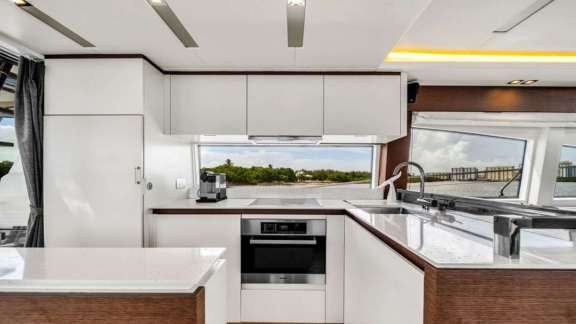 Image of Oceana yacht #18