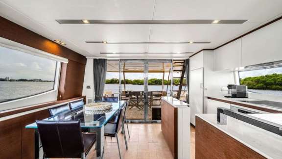 Image of Oceana yacht #19