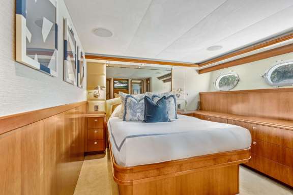 Image of SLEEPOVER yacht #8