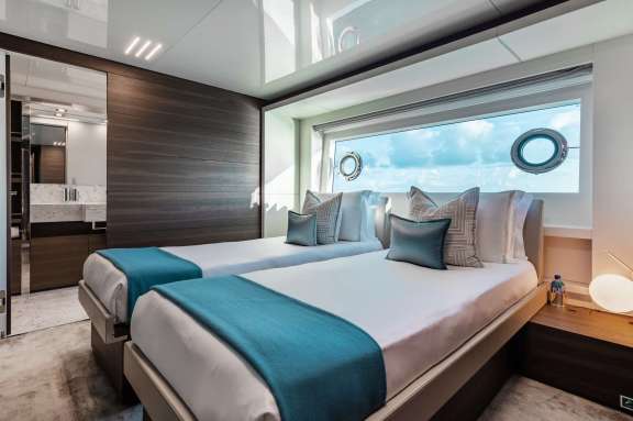 Queen / Twin Convertible Stateroom 3