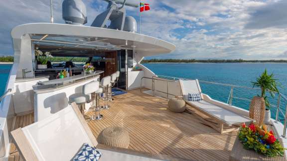 Flybridge sundeck