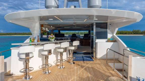 Flybridge sundeck