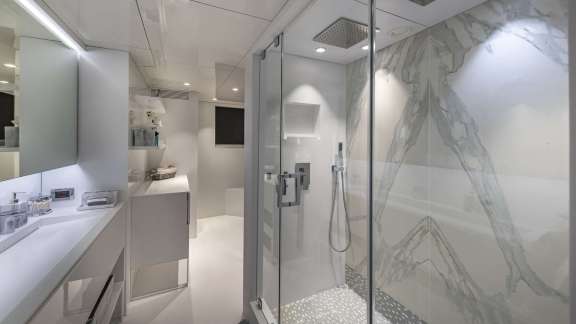 Image of Oculus yacht #11