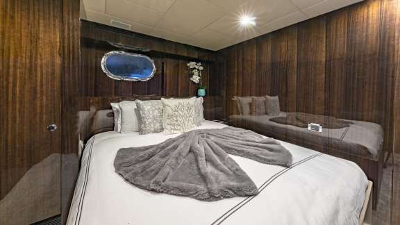 Image of Oculus yacht #9