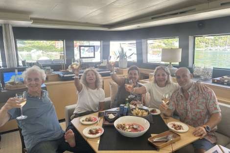 Review img # 4 of the yacht ASCENSION