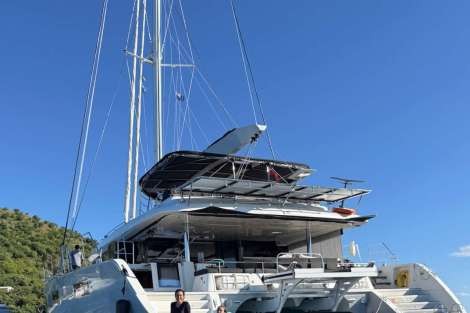 Review img # 12 of the yacht ASCENSION