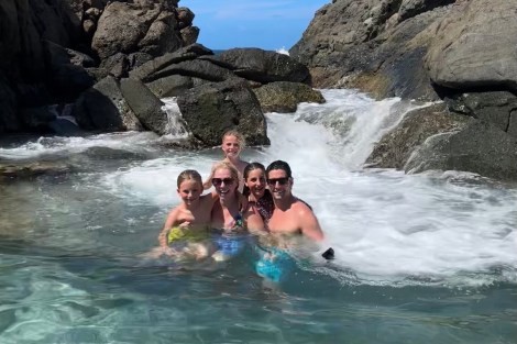 Review img # 44 of the yacht EARNOUT