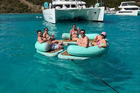 Review img # 2 of the yacht EARNOUT