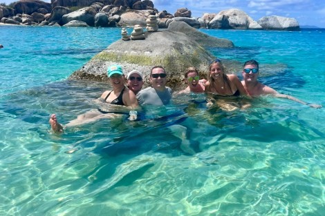 Review img # 5 of the yacht EARNOUT